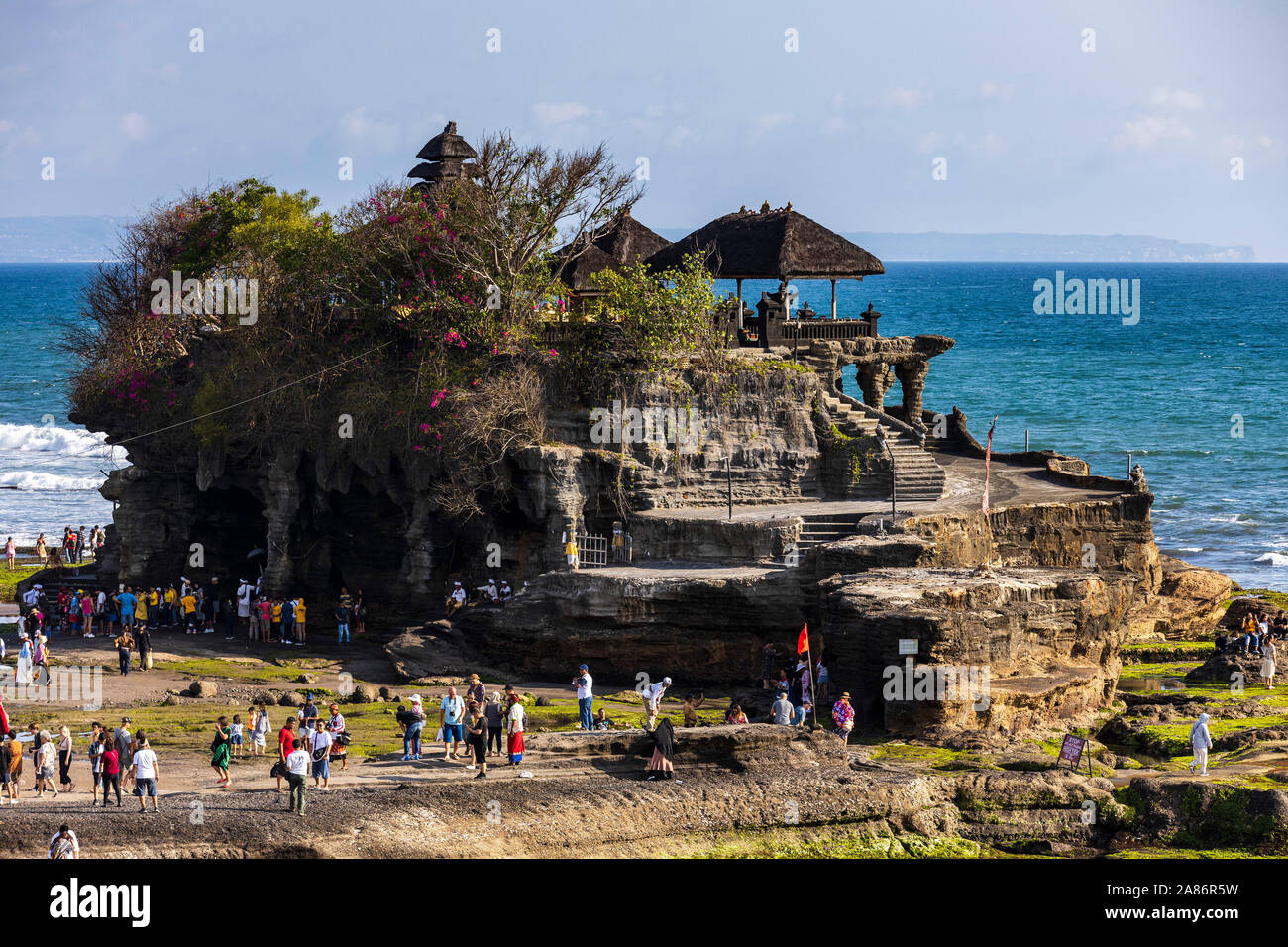 Pura Tanah Lot, temple de Tanah Lot à marée basse, près de Tabanan, Bali, Indonésie, Asie du Sud, Asie Banque D'Images