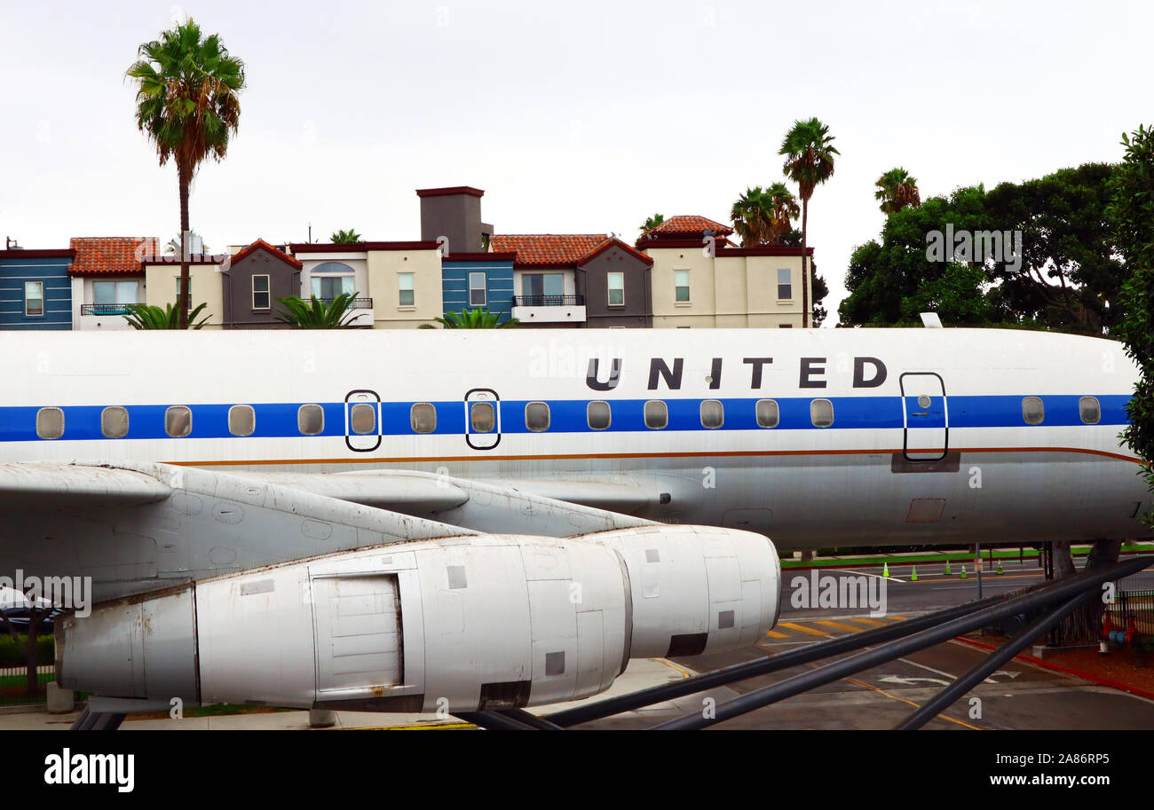 United Airlines Douglas DC-8 Jet Mainliner N8066U situé au California Science Center, Exposition Park, Los Angeles - Californie Banque D'Images