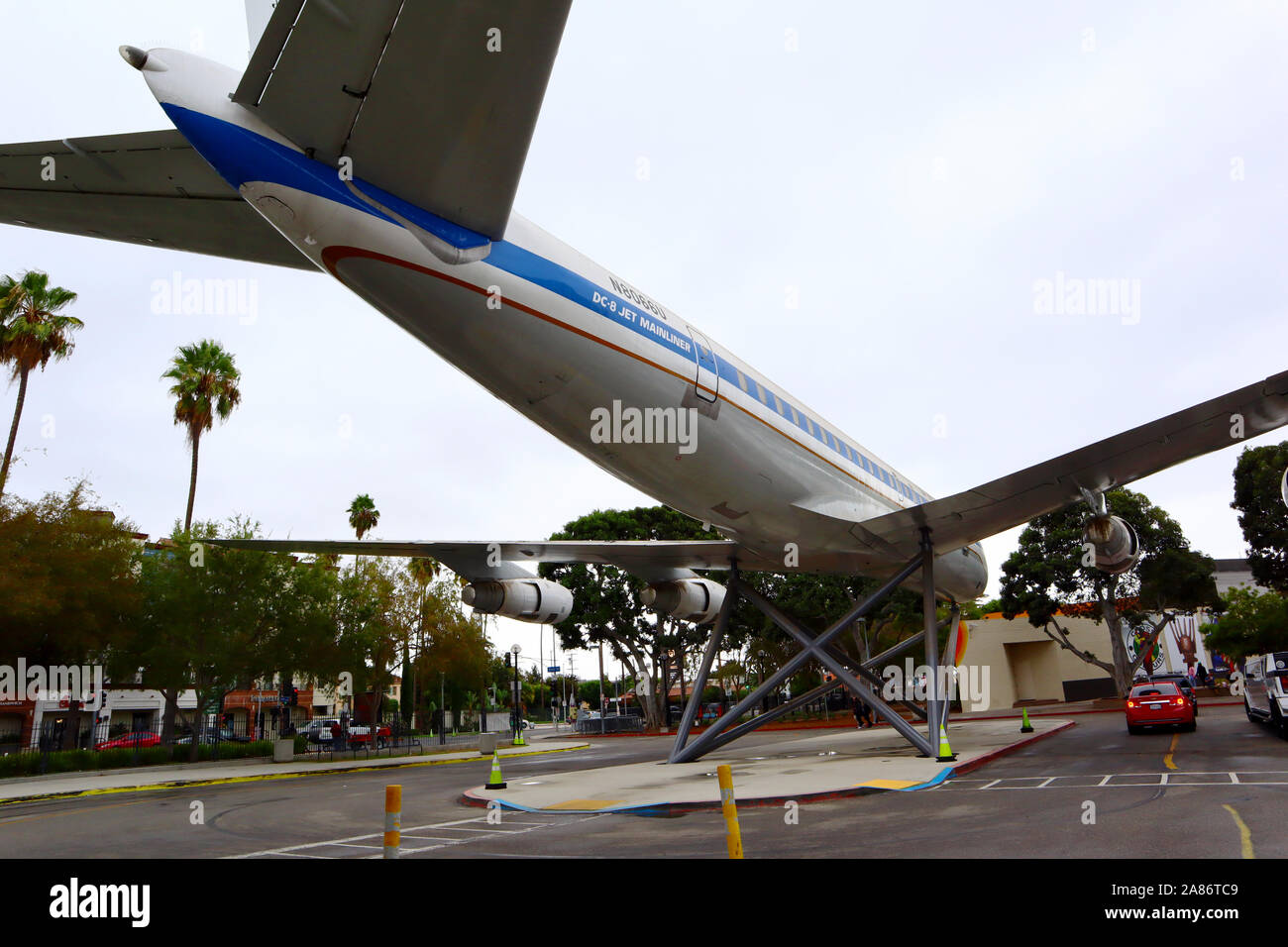 United Airlines Douglas DC-8 Jet Mainliner N8066U situé au California Science Center, Exposition Park, Los Angeles - Californie Banque D'Images