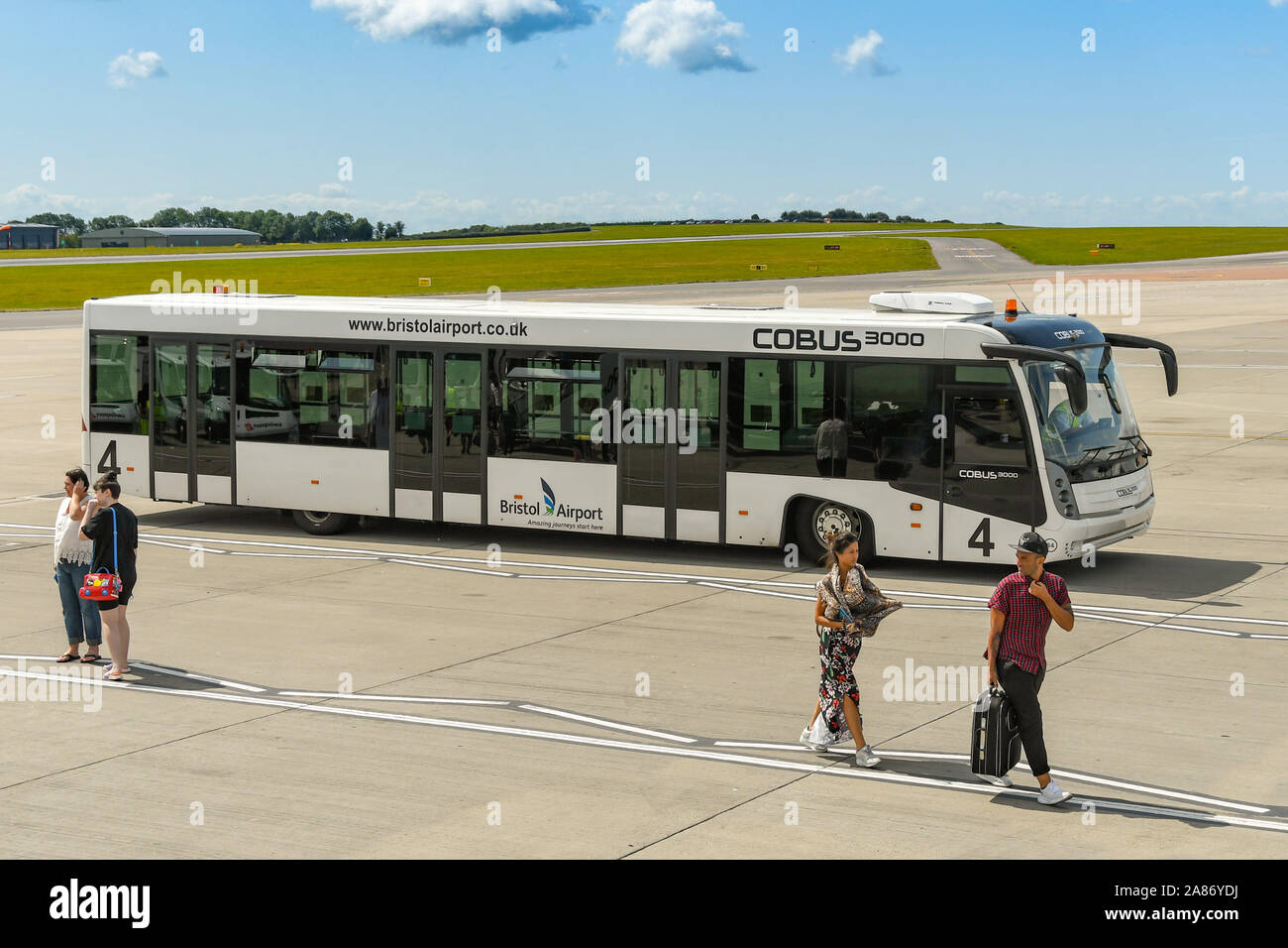 Apron bus Banque de photographies et d’images à haute résolution Alamy