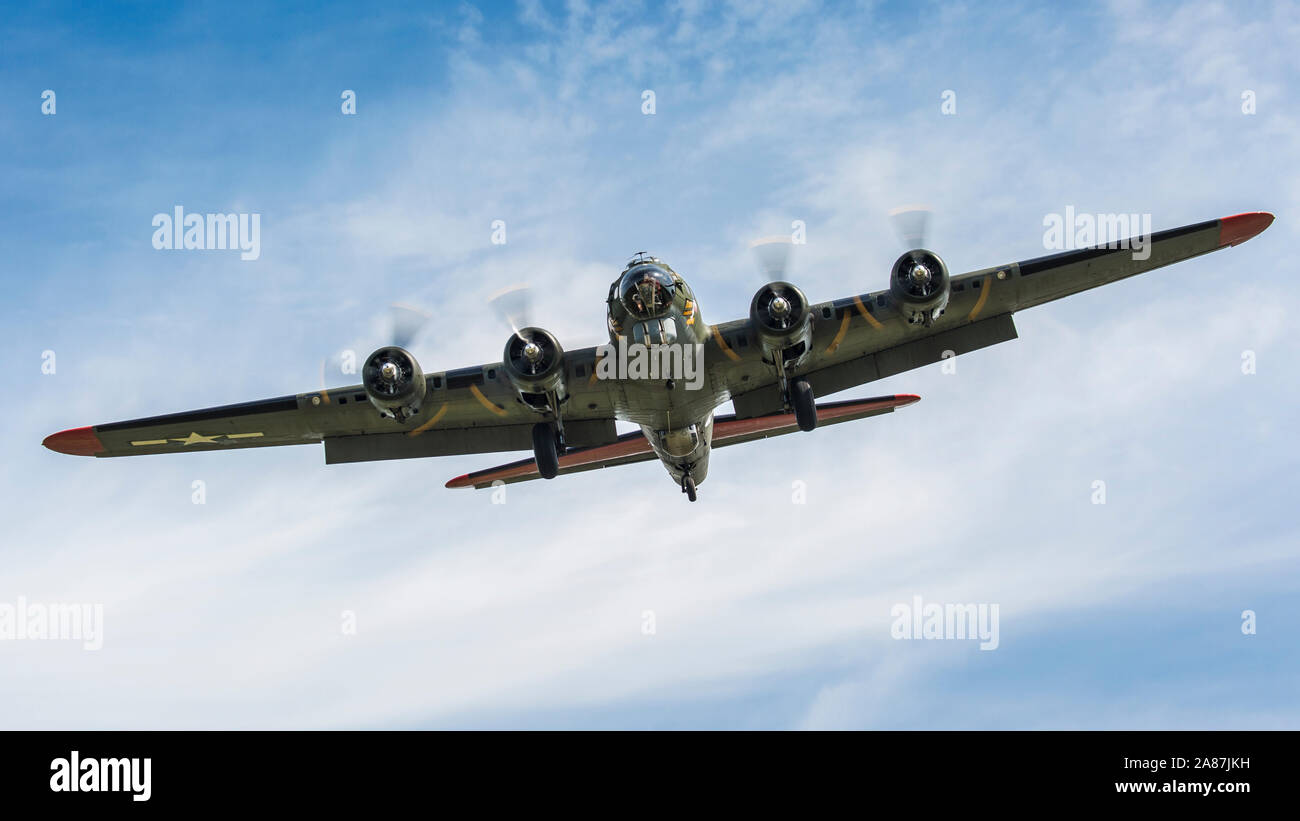 Une deuxième guerre mondiale B-17 Flying Fortress au 2018 Thunder over Michigan meeting aérien. Banque D'Images
