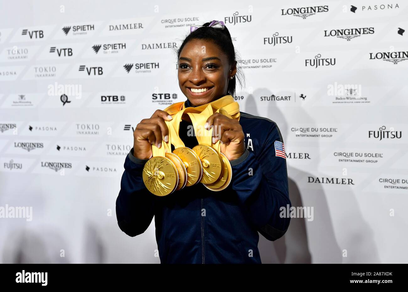 Simone biles Banque de photographies et d’images à haute résolution - Alamy