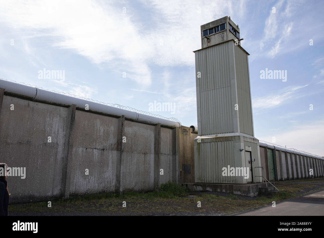Tour de haute sécurité dans l'ancienne prison de Long Kesh plan du labyrinthe d'Irlande Banque D'Images