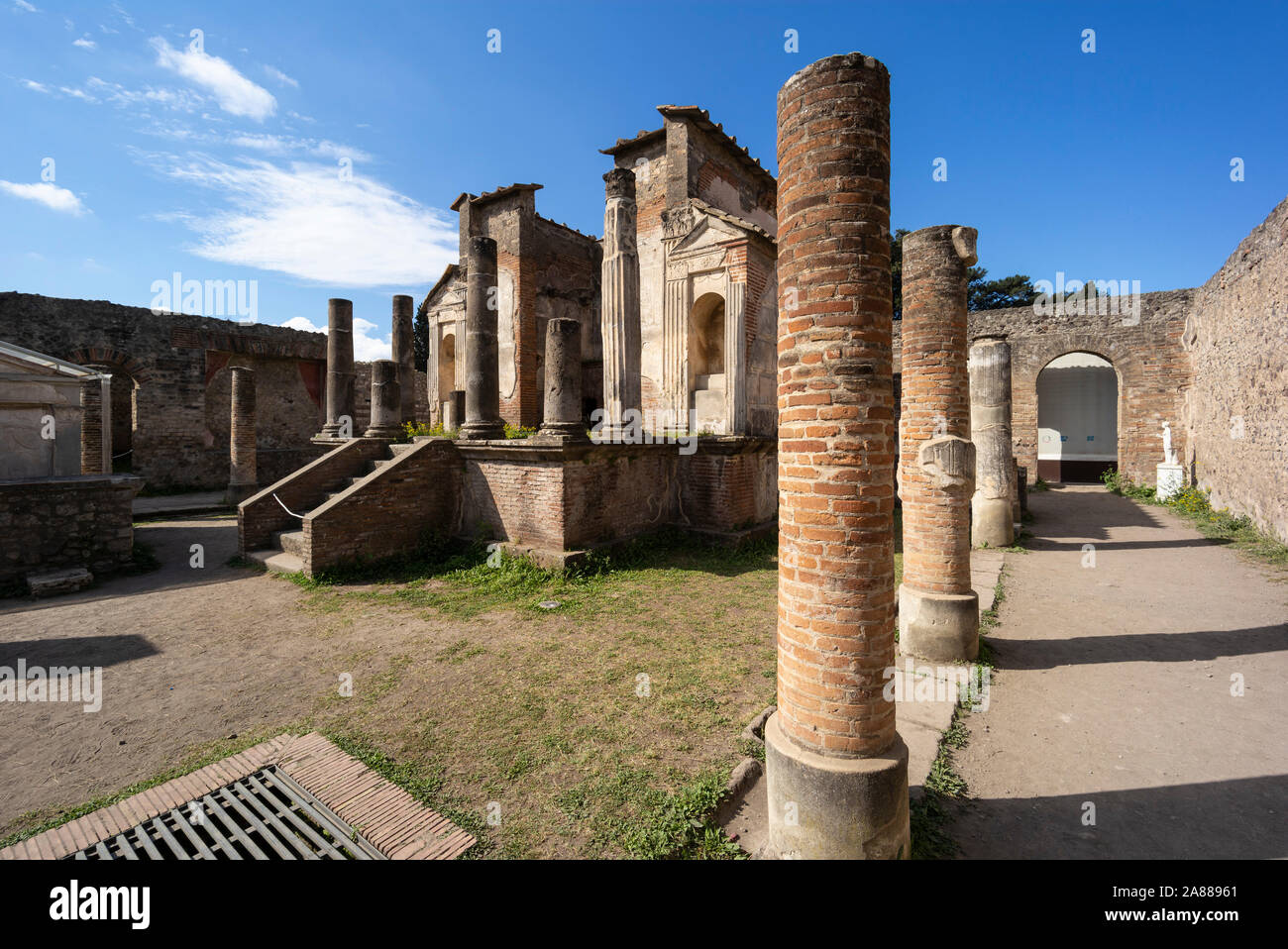 Pompéi. L'Italie. Site archéologique de Pompéi. Tempio di Iside / Temple d'Isis. Regio VIII-Insula 7-28 Banque D'Images