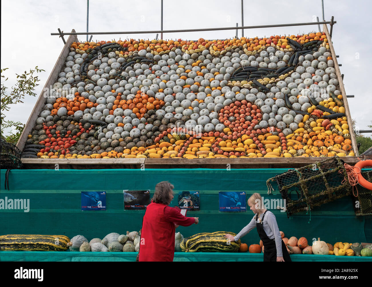 Monde-célèbre Madehurst pumpkin afficher un événement populaire 2019 citrouille a célébré sa 51e sortie avec un "jardin des poulpes. Sutton, Hampshire, Royaume-Uni Banque D'Images