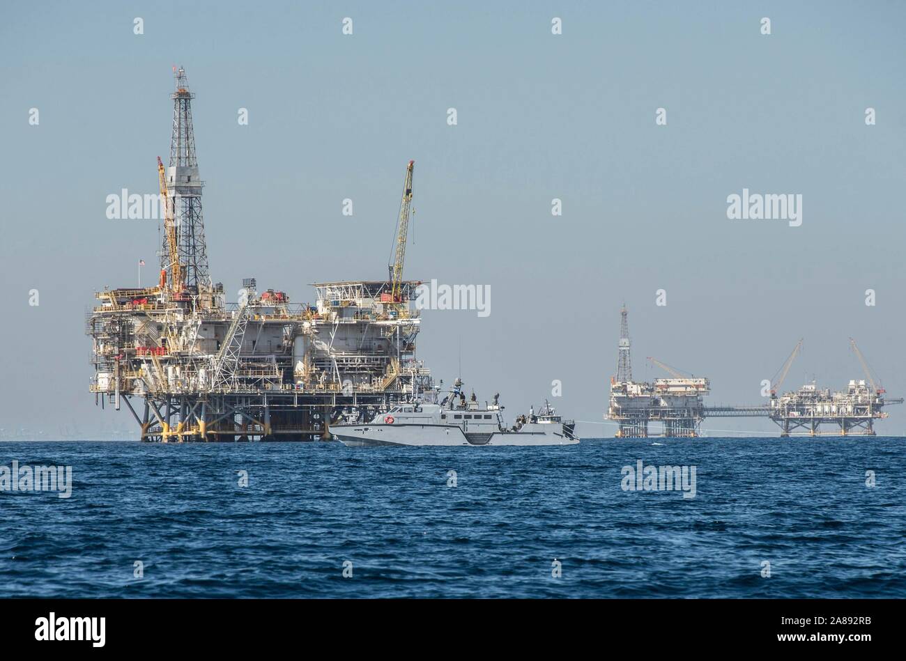Maritime infrastructure protection Banque de photographies et d'images à  haute résolution - Alamy