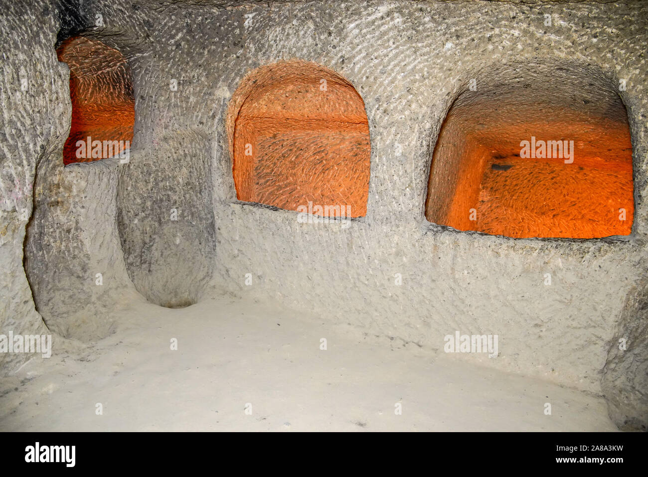 La ville souterraine de Derinkuyu est une ancienne cité troglodytique multi-niveaux en Cappadoce, Turquie. La Cappadoce. L'ancienne ville souterraine. Banque D'Images