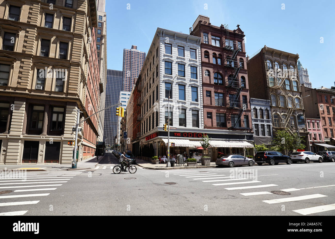 New York, USA - 8 juillet, 2018 : an empty West Broadway Street. Banque D'Images
