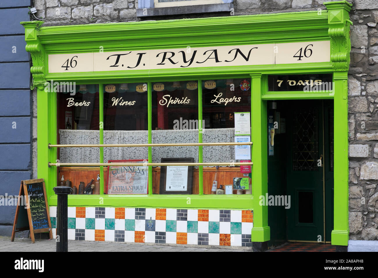 Ryan's Pub, Cashel Ville, comté de Tipperary, Irlande Banque D'Images