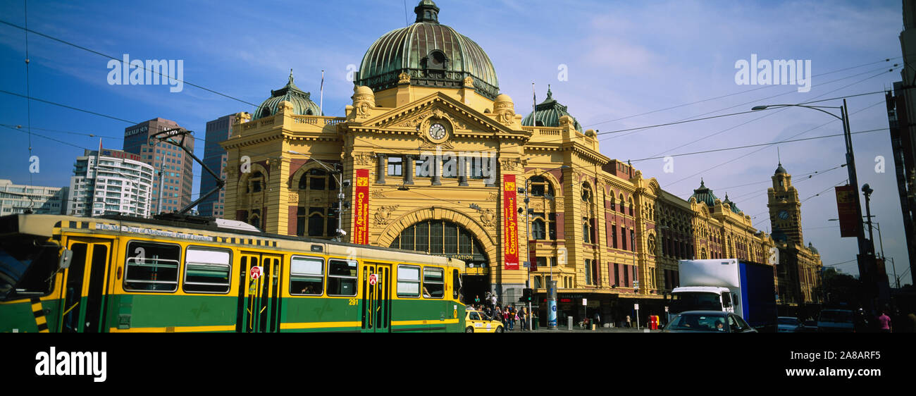 Façade d'un bâtiment, la gare de Flinders Street, Melbourne, Victoria, Australie Banque D'Images