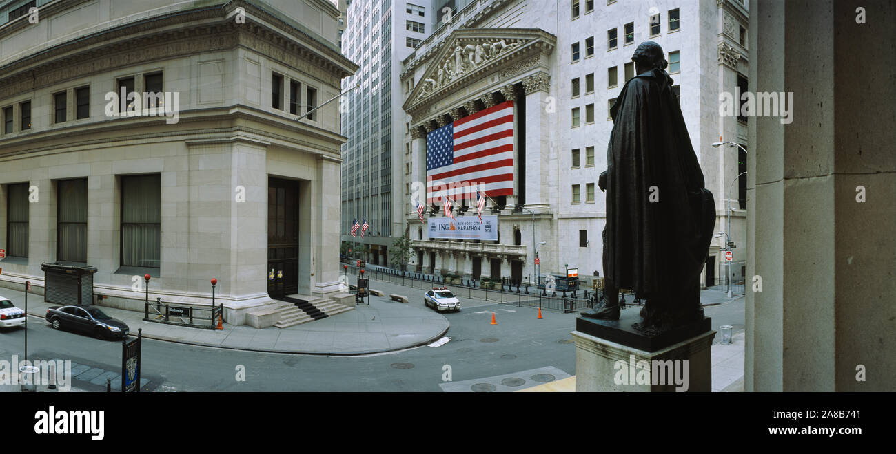 Stock Exchange vue par Federal Hall, New York Stock Exchange, Wall Street, Manhattan, New York City, New York State, USA Banque D'Images