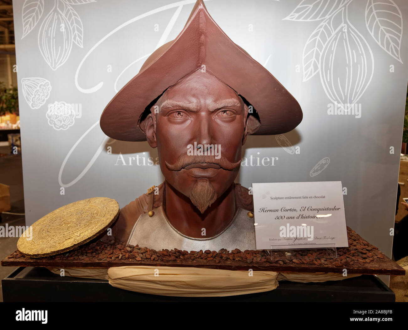Paris, France. Nov 2, 2019. Sculpture d'Hernan Cortes, El Conquistador, réalisé par Frédéric Joseph et Fred Duca Fredange au 25e anniversaire Banque D'Images