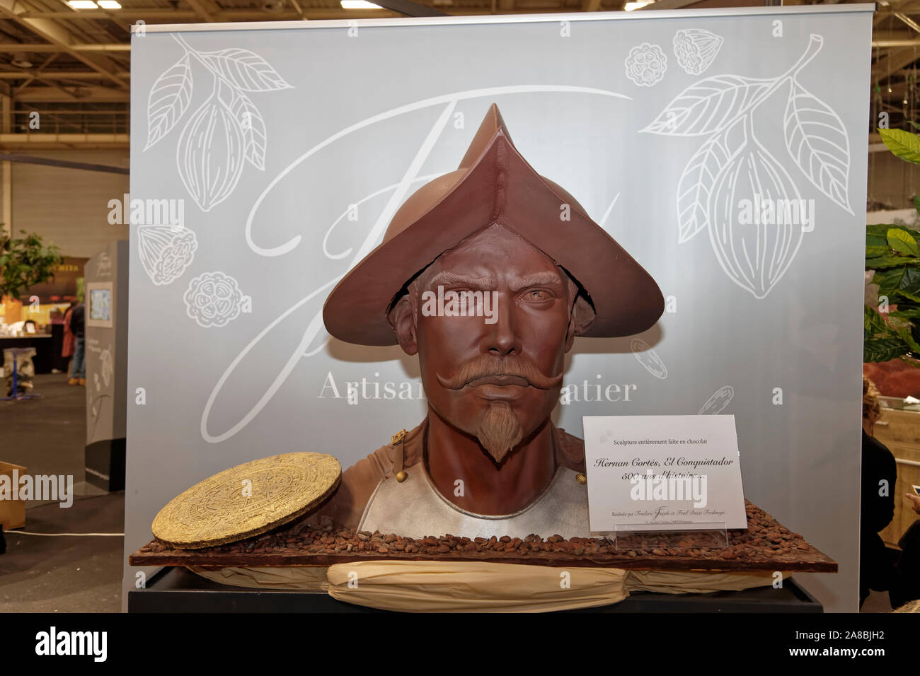 Paris, France. Nov 2, 2019. Sculpture d'Hernan Cortes, El Conquistador, réalisé par Frédéric Joseph et Fred Duca Fredange au 25e anniversaire Banque D'Images