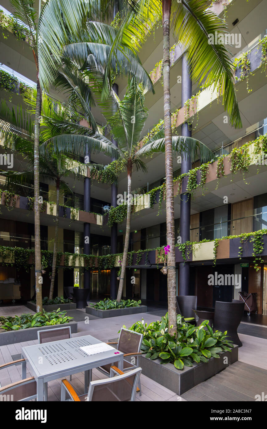 Espace commun de Crowne Plaza Hôtel à l'aéroport de Changi à Singapour, T3 Banque D'Images