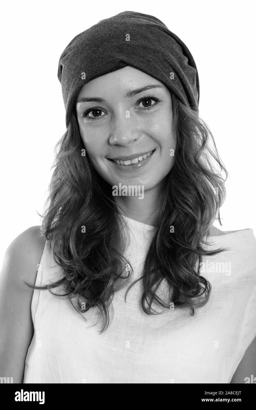 Face of young woman smiling aux cheveux roses et wearing hat Banque D'Images