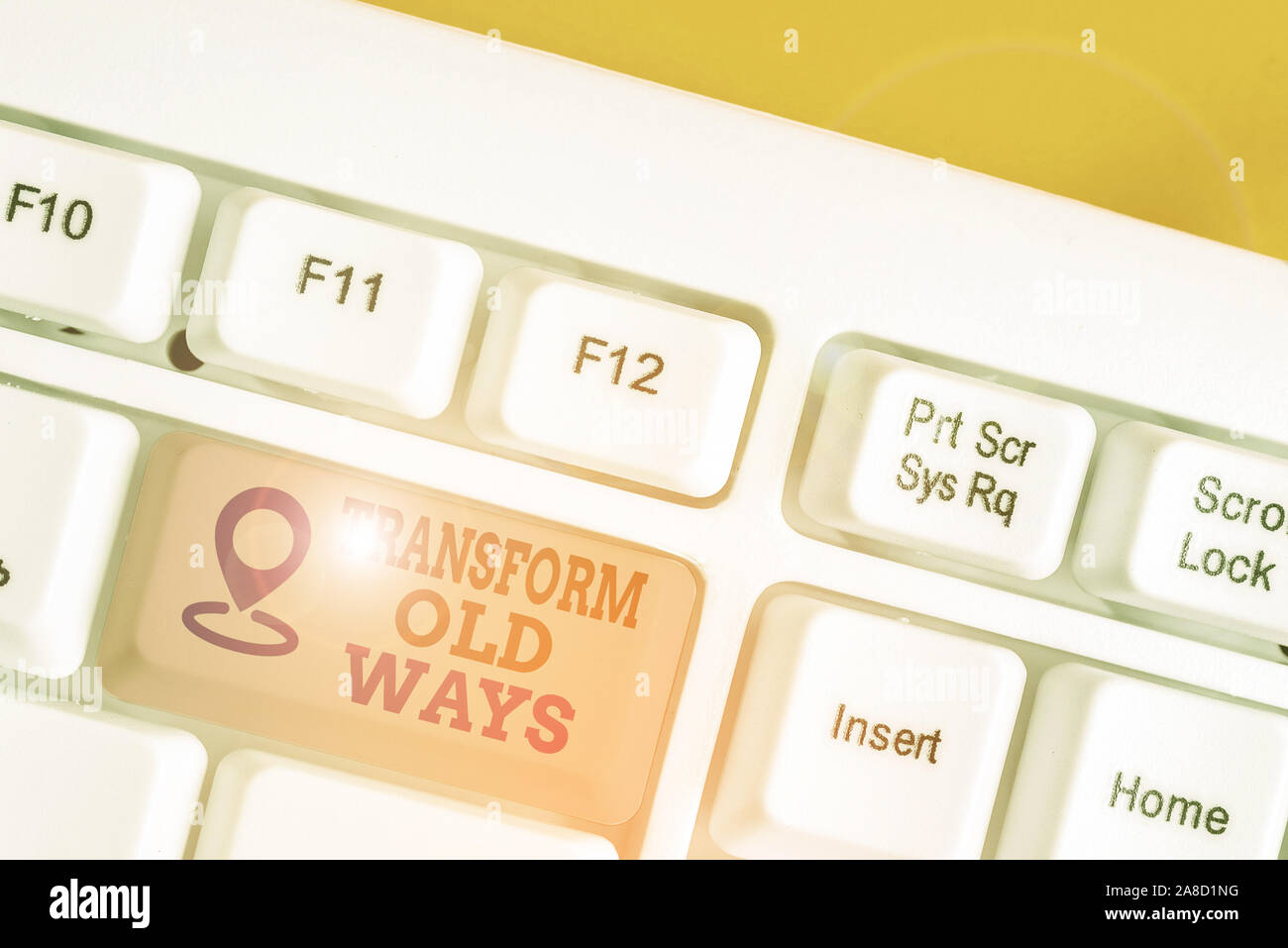 Texte visible de transformer les vieilles manières. Texte photo d'affaires le remplacer par de nouvelles méthodes alternatives nouvelle solution Banque D'Images