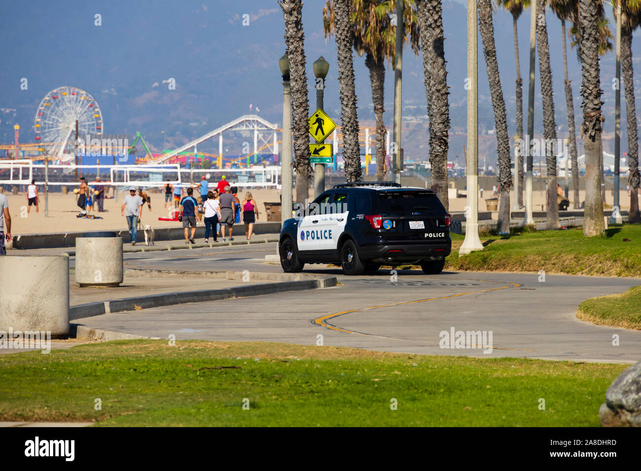 Voiture de police de Santa Monica sur la plage, Santa Monica, , Los Angeles County, Californie, États-Unis d'Amérique. USA Banque D'Images