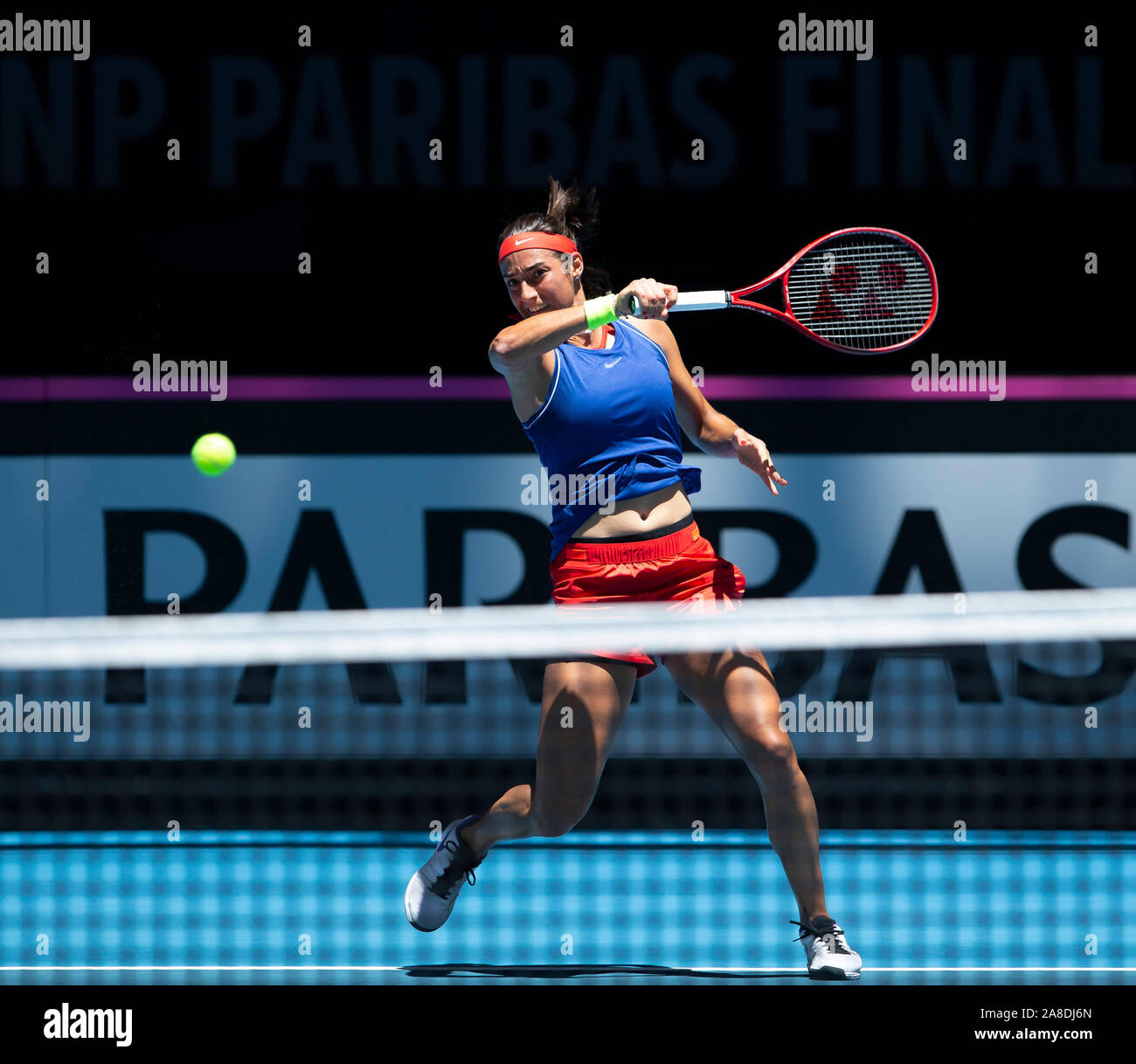 Perth, Australie occidentale. 8 novembre 2019 RAC ; Arena, Perth, Australie occidentale, Australie ; Fed Cup par BNP Paribas Tennis finale, l'Australie et la France, jour de pratique ; Caroline Garcia de la France joue un coup droit tourné au cours de la pratique - usage éditorial : Action Crédit Plus Sport Images/Alamy Live News Banque D'Images
