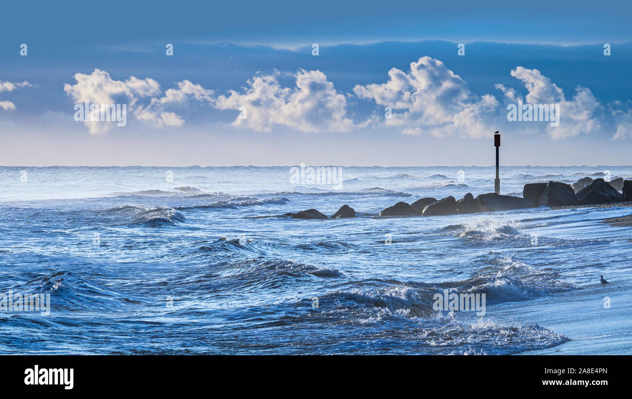 Une grosse mer une tempête. suivant Banque D'Images