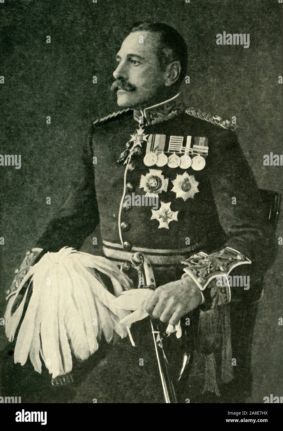 'Le maréchal sir Douglas Haig, commandant l'Armée britannique en France', fin du xixe siècle-début du xxe siècle, (c1920). Portrait du maréchal Douglas Haig, 1er comte Haig (1861-1928) qui a commandé le Corps expéditionnaire britannique sur le front occidental pendant la Première Guerre mondiale. Haig endurées que critiquer les deux millions de victimes britanniques perdu sous son commandement. À partir de "la Grande Guerre mondiale : une histoire", Volume V, édité par Frank UN Mumby. [Le Gresham Publishing Company Ltd, London, c1920] Banque D'Images