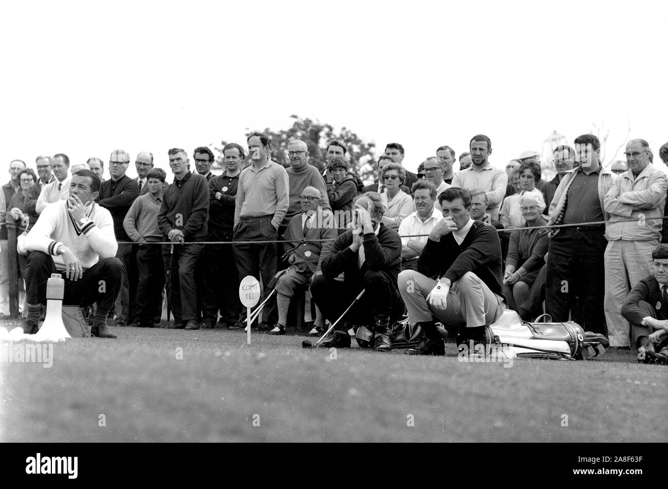 Fans et caddies Open Championship 1963. Royal Lytham & St Annes Golf Club à Lytham St Annes, Angleterre Banque D'Images