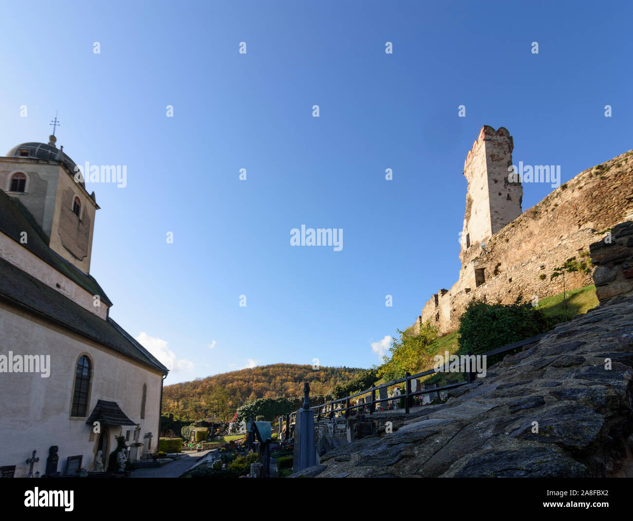 Gars am Kamp : Ruine du château des RPG, Gertrudskirche l'Eglise en Autriche, Niederösterreich, Autriche, Waldviertel Banque D'Images Gars am Kamp : Ruine du château des RPG, Gertrudskirche l'Eglise en Autriche, Niederösterreich, Autriche, Waldviertel Banque D'Images