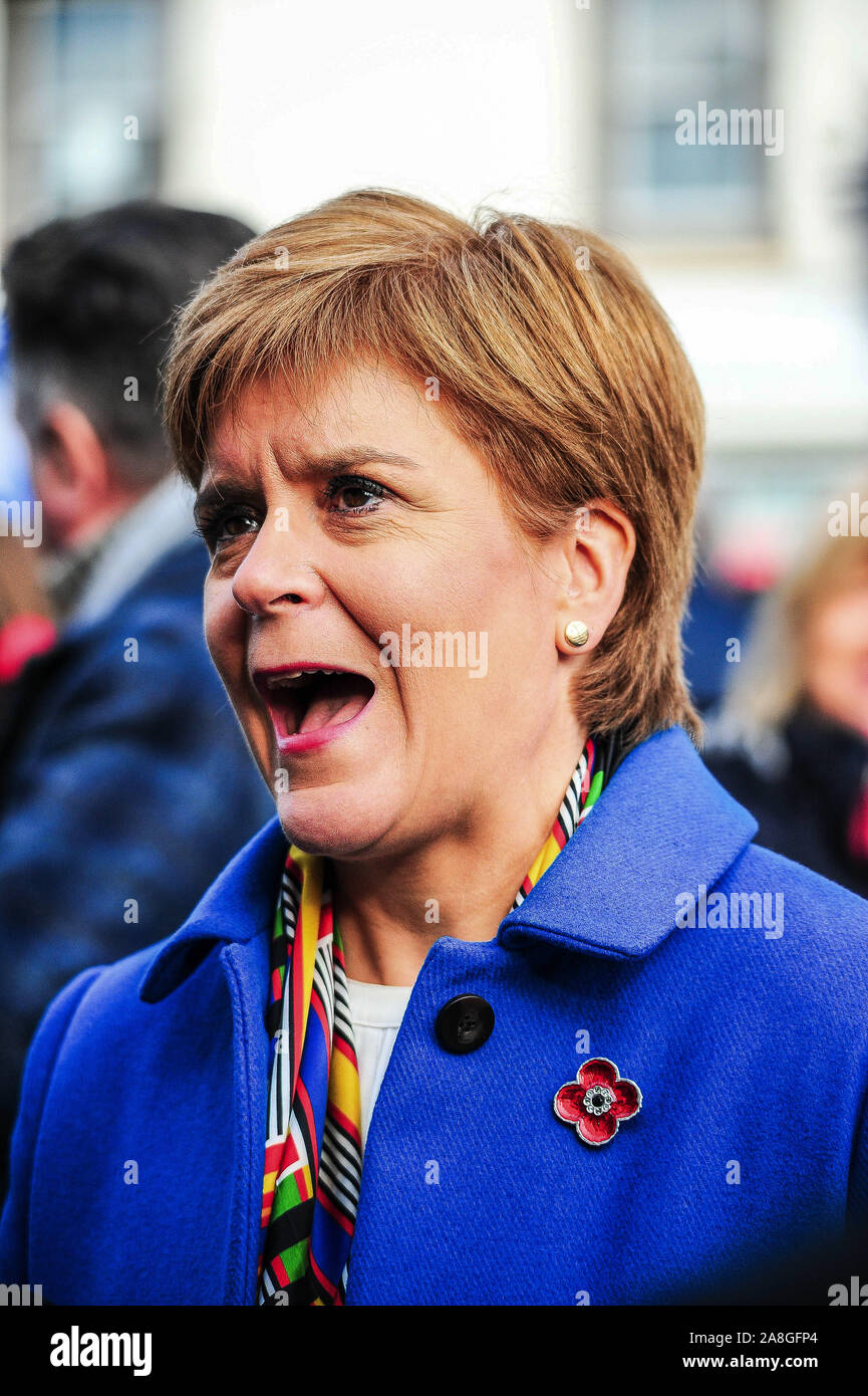 Alloa, UK. 06 Nov, 2019. Premier ministre Nicola Sturgeon parle lors d'une conférence de presse au cours d'une campagne de SNP John Nicolson avant les élections générales de 2019. Credit : SOPA/Alamy Images Limited Live News Banque D'Images