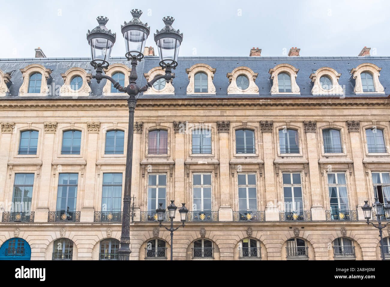 Paris, place Vendôme, magnifiques façades du 1er arrondissement de la capitale française Banque D'Images