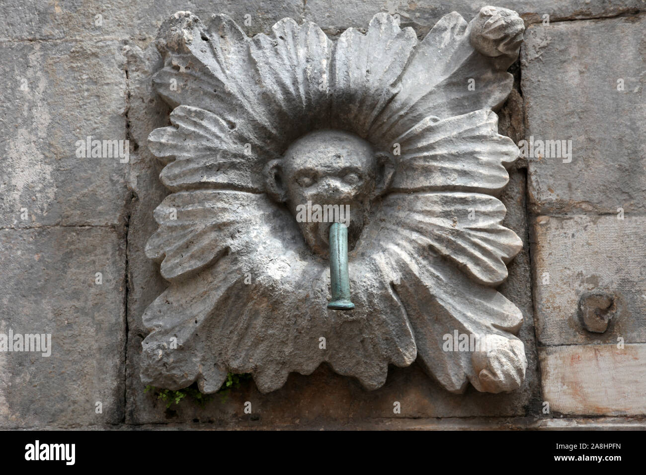 Détail de l'ancienne fontaine à Dubrovnik (Croatie) Banque D'Images