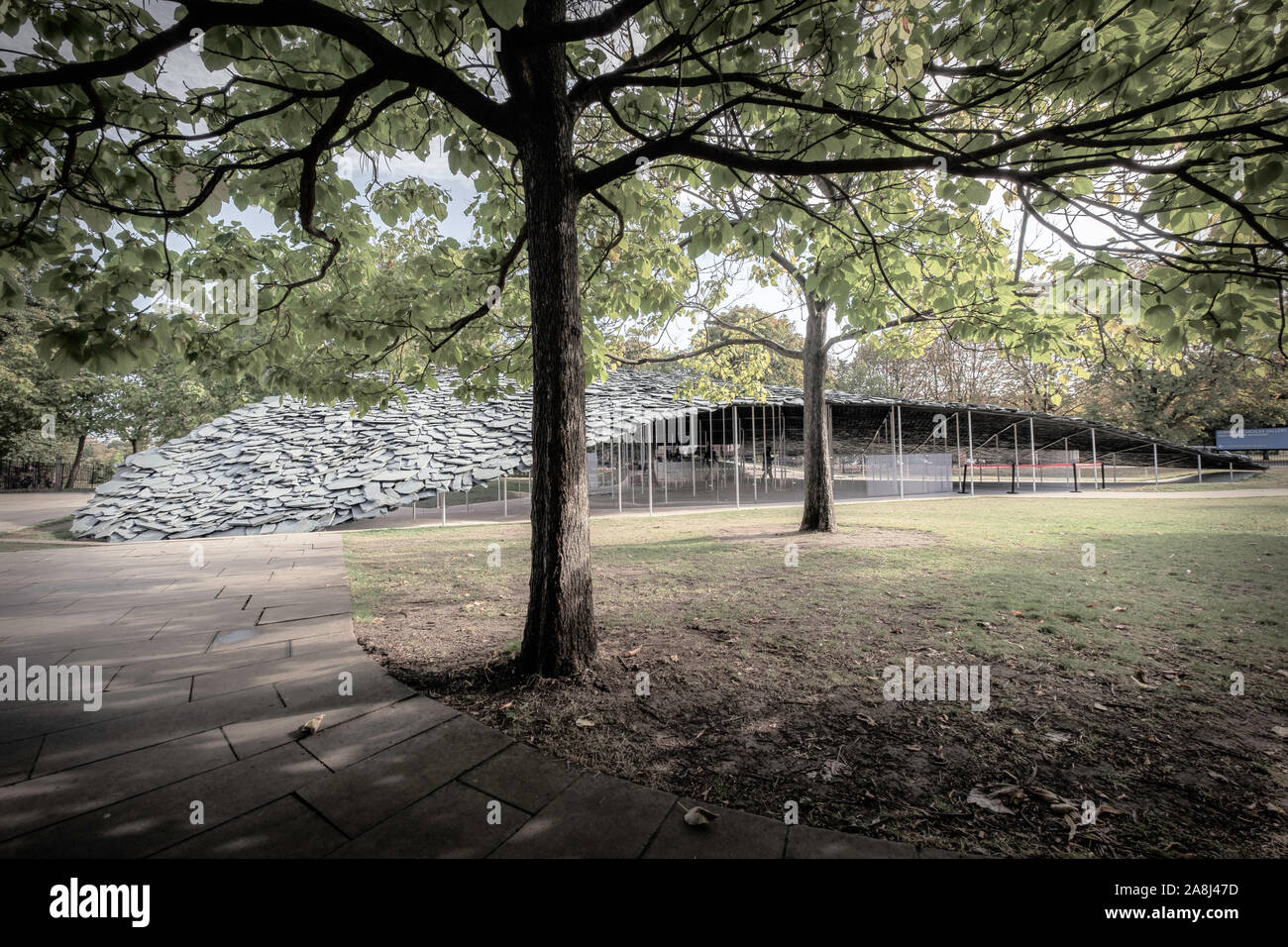 La serpentine Pavilion 2019 conçu par Junja Ishigami, Kensington Gardens, London, UK. Banque D'Images