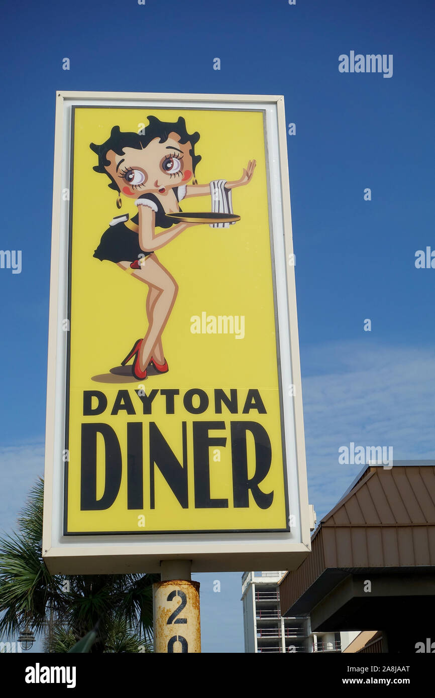 Betty Boop affiche à l'extérieur de la Daytona Diner à Daytona Beach Shores sur Atlantic Avenue de la Floride, c'est un restaurant américain avec un thème Betty Boop Banque D'Images
