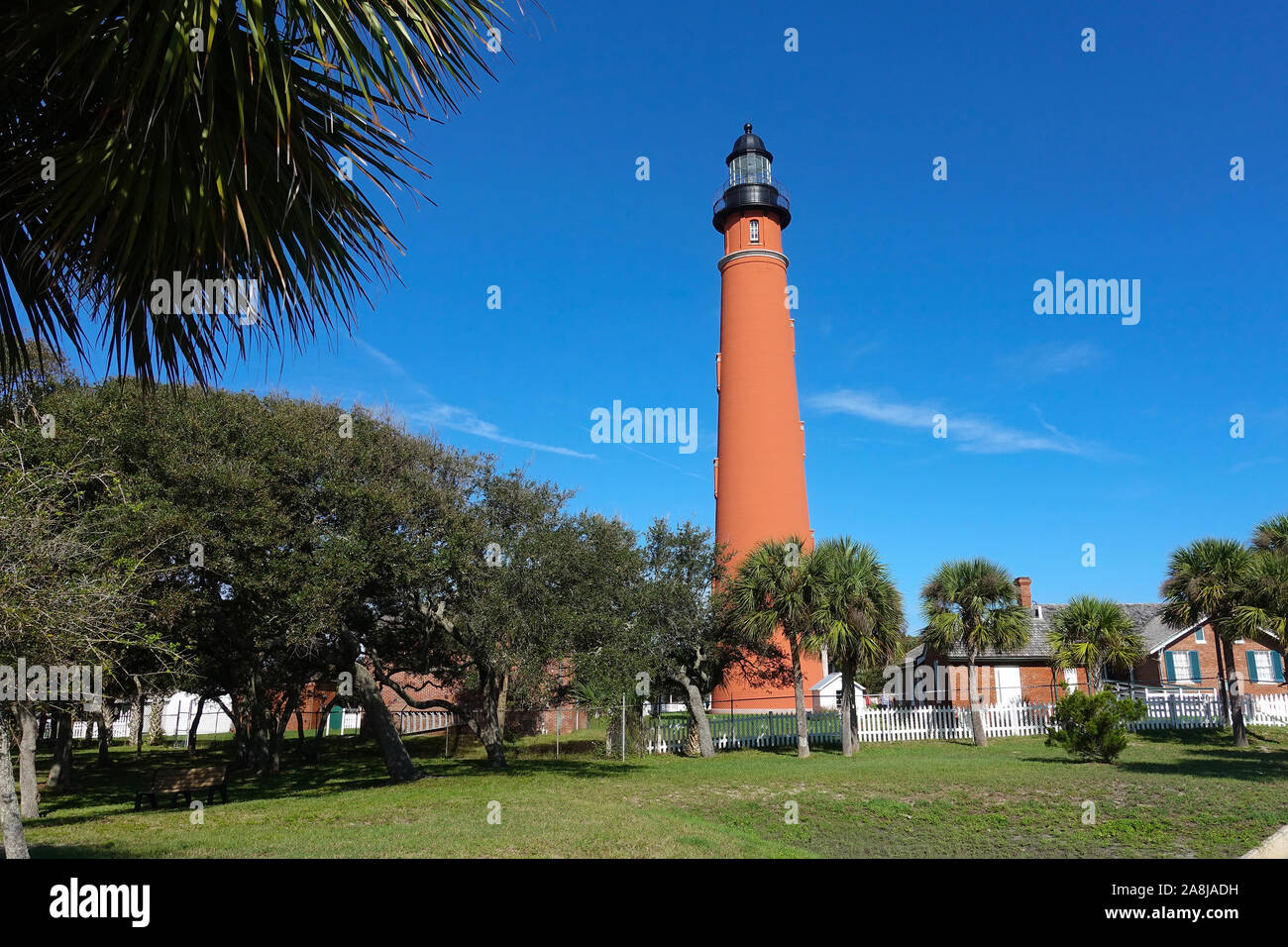 Le Ponce de Leon Inlet Lighthouse and Museum est le plus haut phare de la Floride à 175 pieds de haut construit en 1887, c'est un Monument Historique National. Banque D'Images