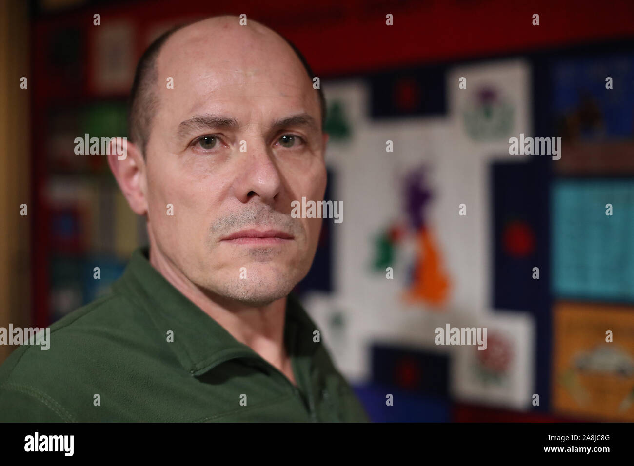 Ancien soldat Dave Hardy, qui a survécu à la bombe de l'IRA en 1988 bus Ballygally, à une réunion organisée par la Fondation du sud-est (Fermanagh SEFF) groupe de défense des victimes à l'hôtel à Silverbirch Omagh. Banque D'Images