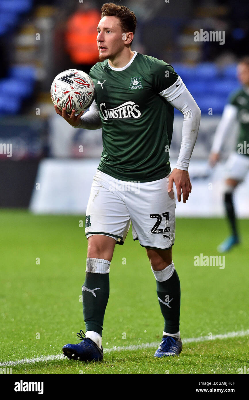 Bolton, Royaume-Uni. 09Th Nov, 2019. BOLTON, ANGLETERRE - 9 novembre la Plymouth Callum McFadzean en action au cours de la FA Cup match entre Bolton Wanderers et Plymouth Argyle au Reebok Stadium, Bolton le samedi 9 novembre 2019. (Crédit : Eddie Garvey | MI News) photographie peut uniquement être utilisé pour les journaux et/ou magazines fins éditoriales, licence requise pour l'usage commercial Crédit : MI News & Sport /Alamy Live News Banque D'Images