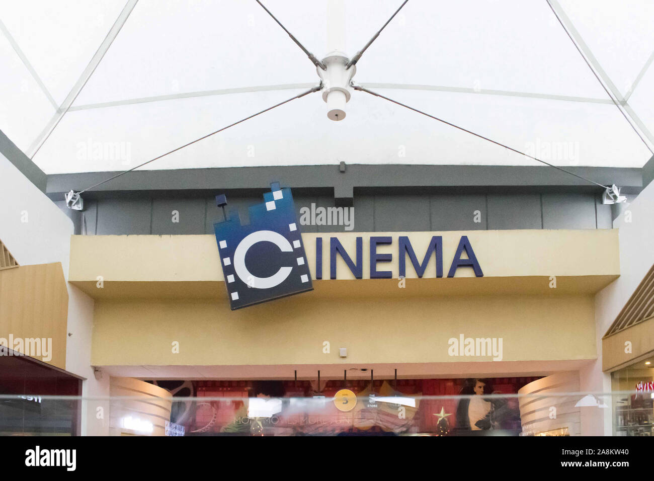 2 NOVEMBRE 2019-BAGUIO CITY PHILIPPINES Baguio : cinema l'affichage à l'intérieur SM Mall à Baguio City, Philippines. Banque D'Images