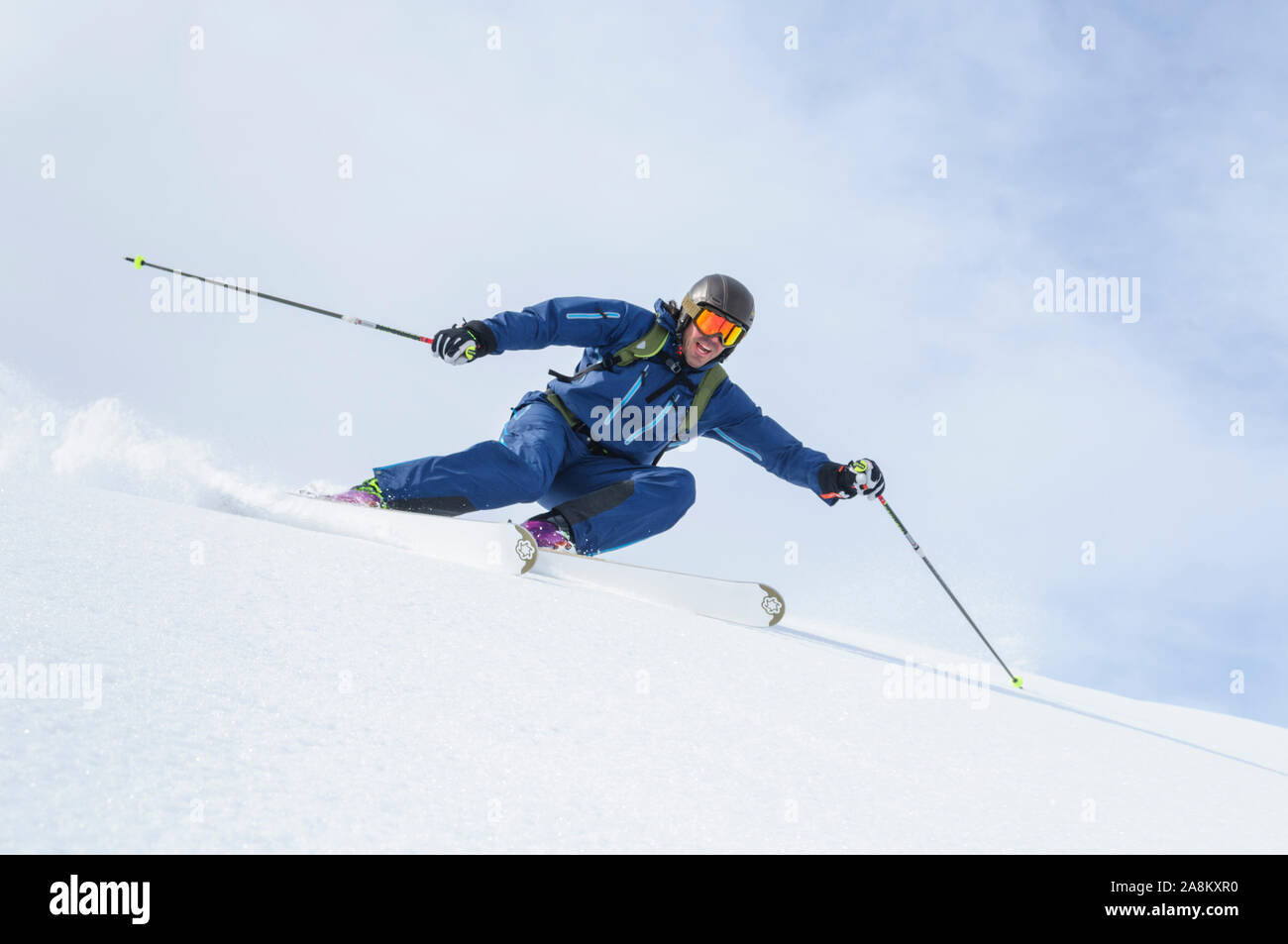 Skieur Expert bénéficiant de conditions fantastiques sur les glaciers du Mont Rose Banque D'Images