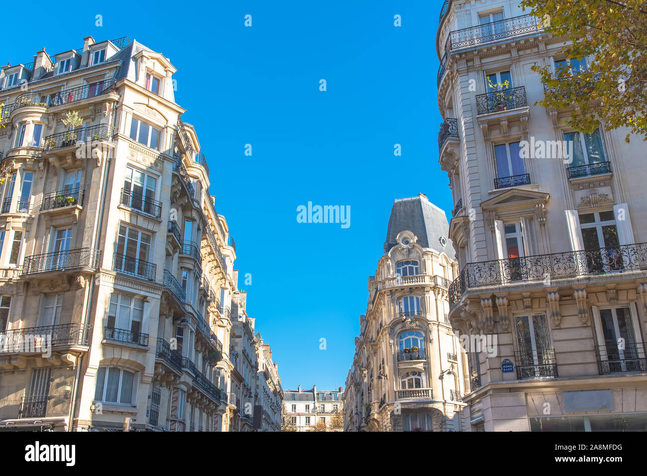 Paris, beaux bâtiments Haussmann dans un quartier chic de la capitale, panorama Banque D'Images