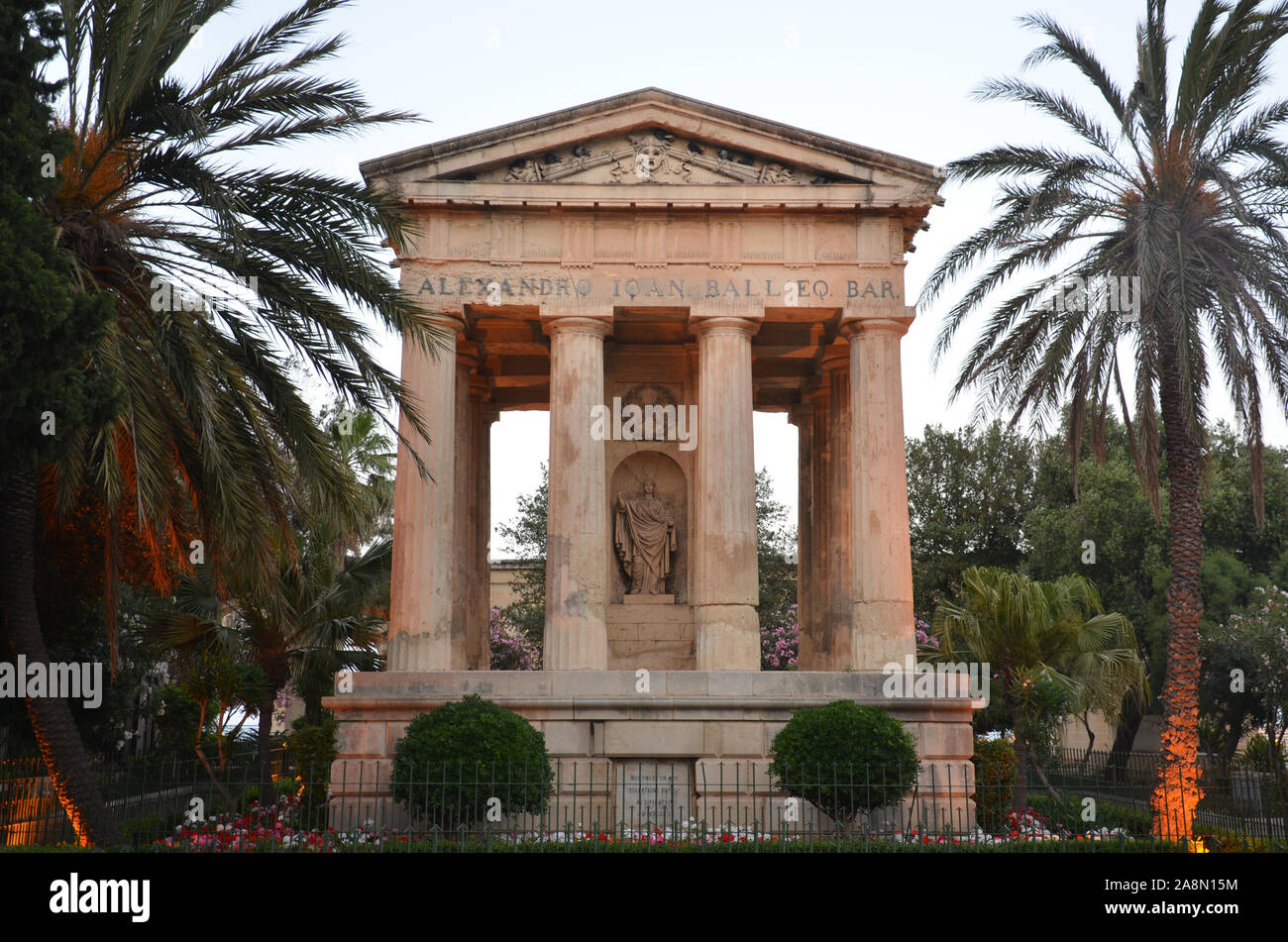 Monument à Sir Alexander Ball, Jardins Barrakka, La Valette Banque D'Images