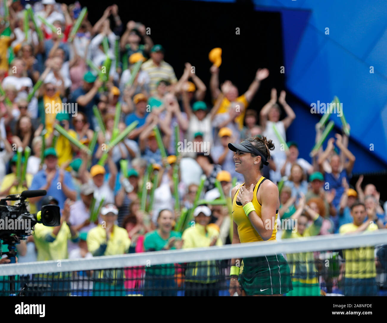 Perth, Australie. 10 Nov, 2019. 10 novembre 2019 RAC ; Arena, Perth, Australie occidentale, Australie ; Fed Cup par BNP Paribas Tennis finale, l'Australie contre la France ; Ajla Tomljanovic de l'Australie après avoir battu Pauline Parmentier de France Crédit : utilisation éditoriale Plus Sport Action Images/Alamy Live News Banque D'Images