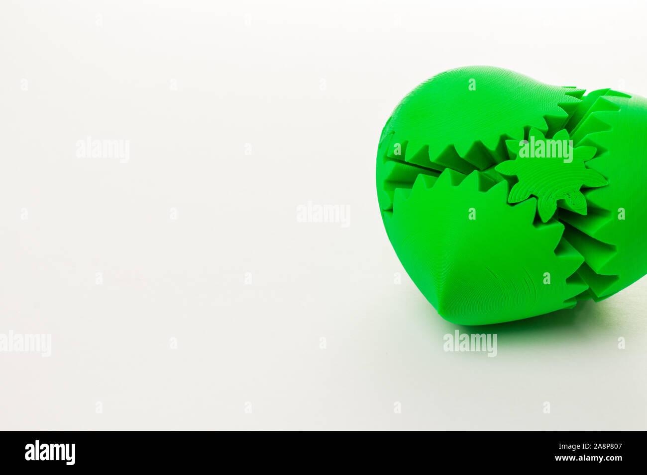 Un 3d vert coeur imprimé sur fond blanc Banque D'Images