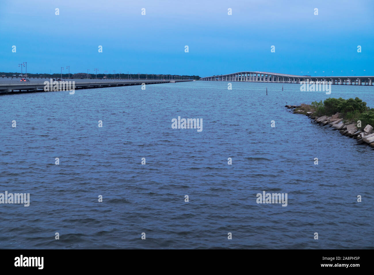 Le Pont de la baie de Biloxi, vu de l'aire de stationnement au Palace Casino. Banque D'Images