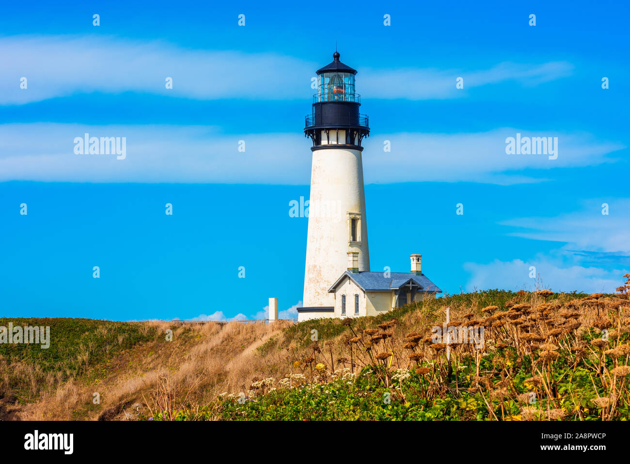 Gros plan de l'Yaquina Head Lighthouse à Newport, Oregon, USA Banque D'Images