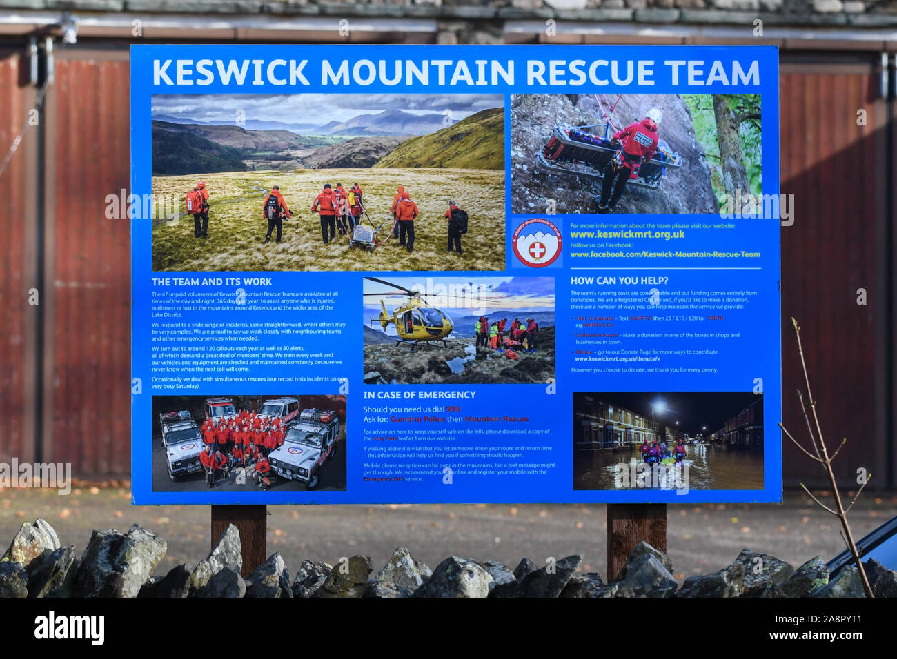 Keswick Mountain Rescue Team sign, Keswick, Cumbria, England, UK Banque D'Images