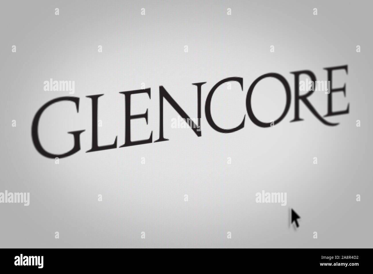 Logo de l'entreprise publique Glencore affiche sur un écran d'ordinateur en gros plan. Credit : PIXDUCE Banque D'Images