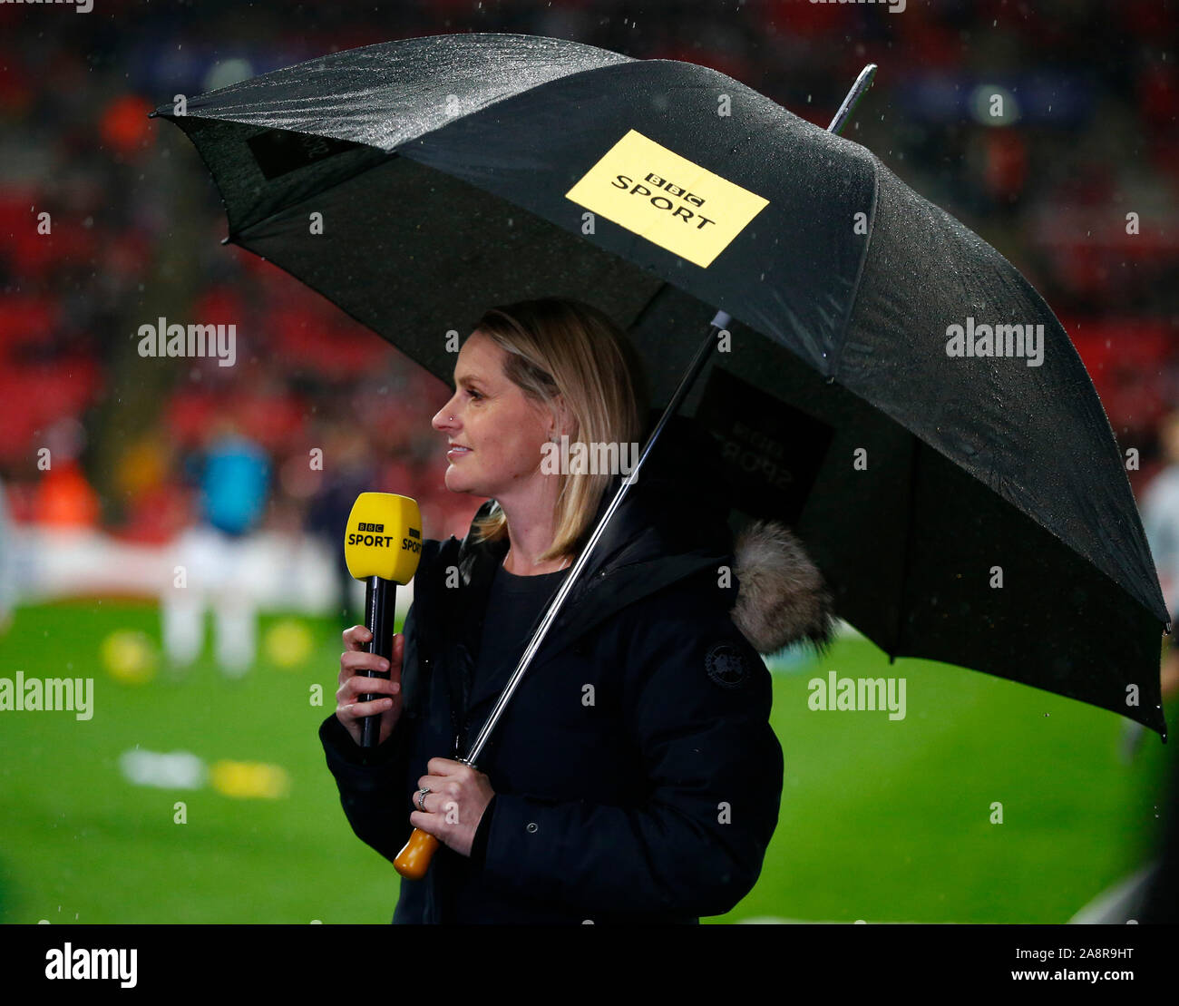 Londres, Angleterre. 09 novembre : Kelly Smith sky présente lors de Women's International match amical entre l'Angleterre et l'Allemagne Les femmes Les femmes au stade de Wembley Banque D'Images Londres, Angleterre. 09 novembre : Kelly Smith sky présente lors de Women's International match amical entre l'Angleterre et l'Allemagne Les femmes Les femmes au stade de Wembley Banque D'Images