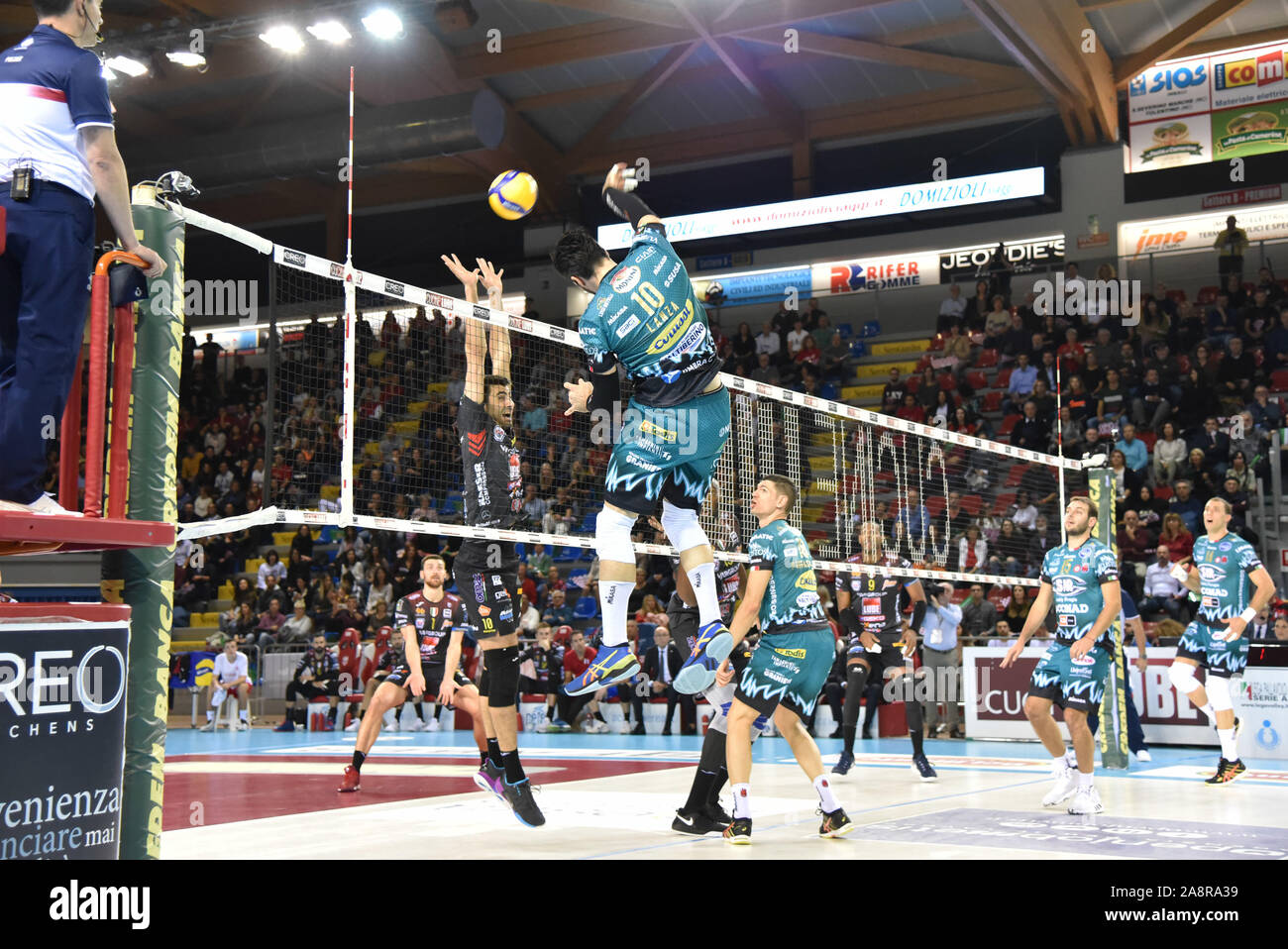 Lanza filippo ,sir safety pérouse conad) au cours Cucine Lube Civitanova vs Sir Conad Sécurité Pérouse, Civitanova, Italie, 10 novembre 2019, le volley-ball Volleyb Banque D'Images