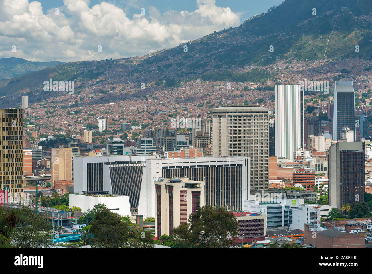 Vue sur le centre-ville de Medellin, Colombie de Nutibara hill. Banque D'Images