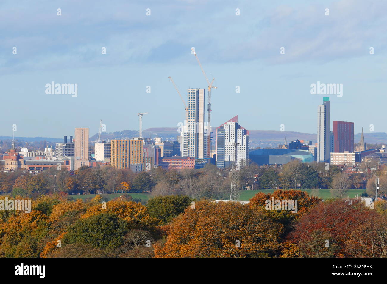 Un magnifique paysage de Leeds City de Temple Newsam golf course.Altus maison sera le plus grand bâtiment dans le Yorkshire une fois que c'est terminé Banque D'Images