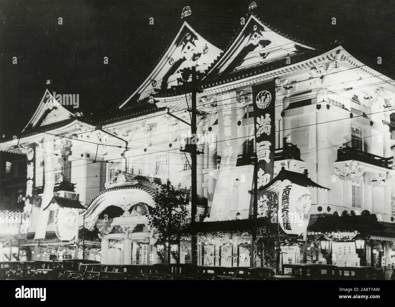 Théâtre Kabuki-za de nuit, Tokyo, Japon 1930 Banque D'Images