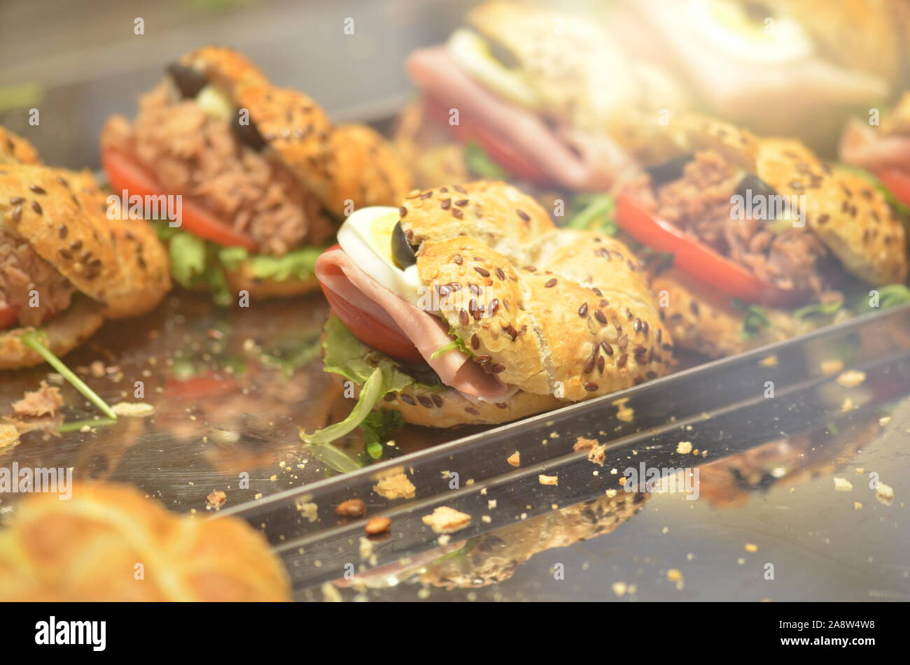 savoureux mélange de panini et de démarreurs italiens Banque D'Images